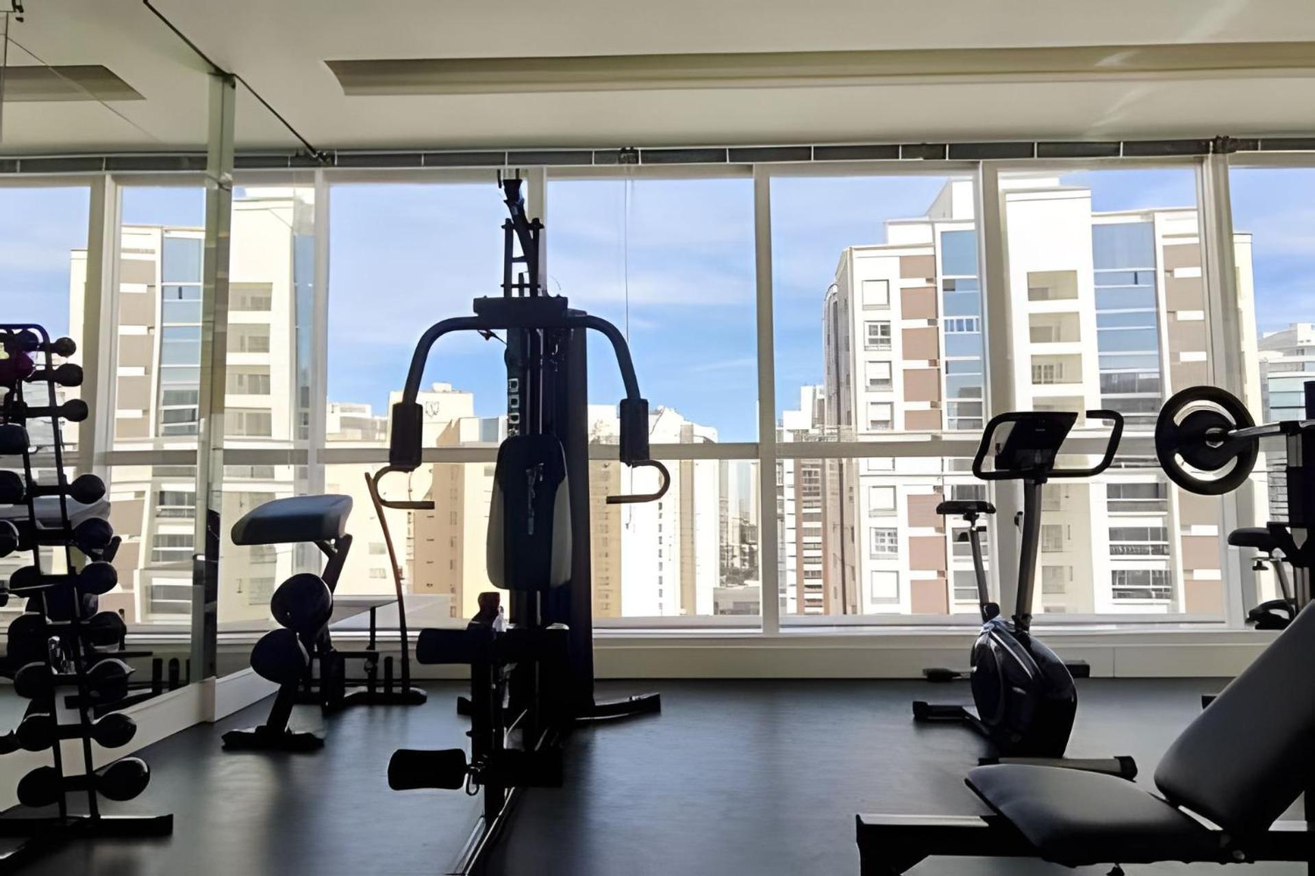 Apto C/ Sacada Prox Ayrton Senna Apartment